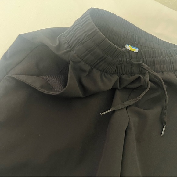 Old Navy Bundle (2) S (6-7) StretchTech Performance Jogger Shorts Quick Dry EUC - Picture 5 of 10